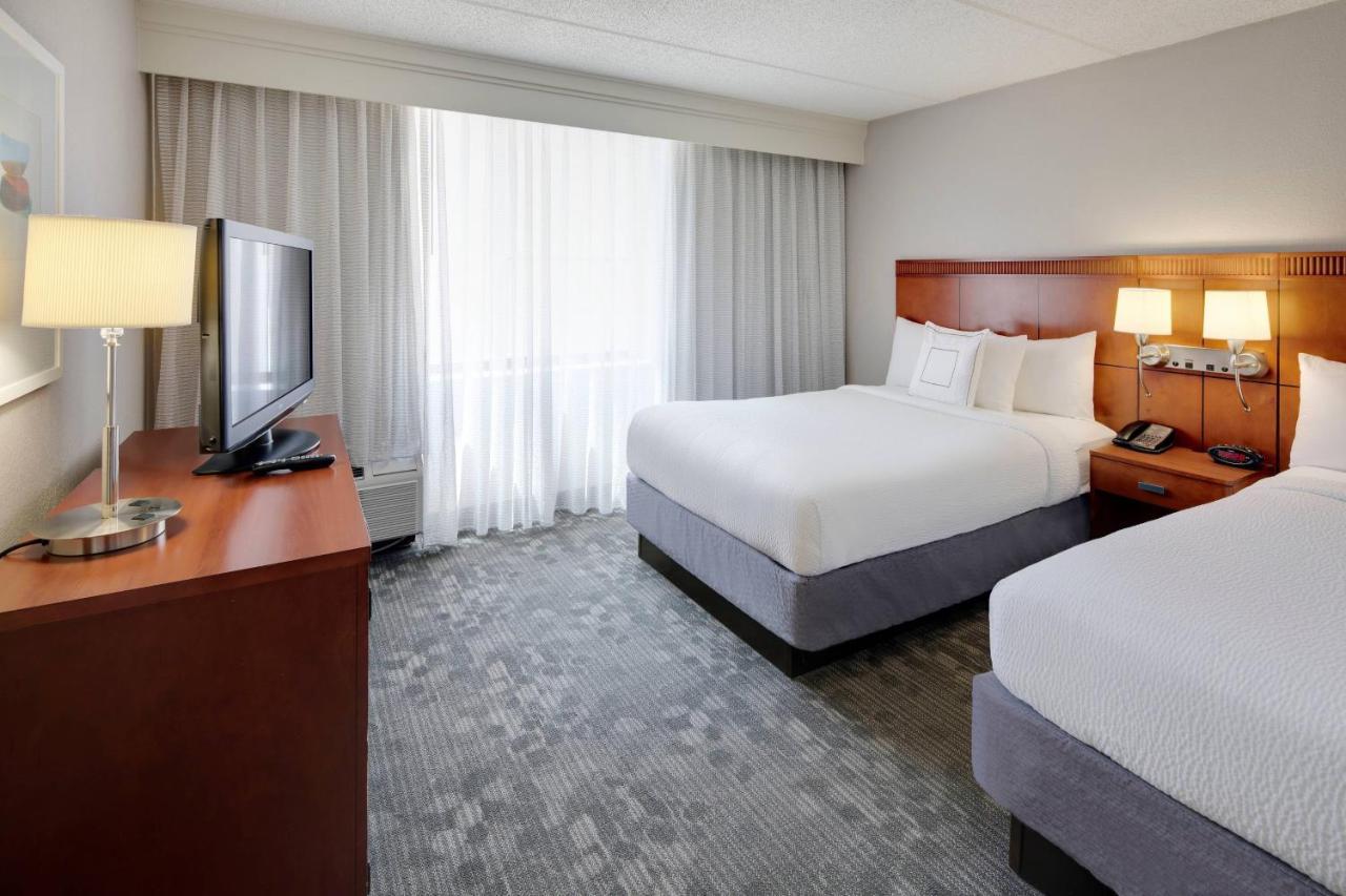 Courtyard By Marriott Atlanta Windy Hill/Ballpark Hotel Bagian luar foto